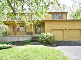 52 Tall Timbers Dr, Farmington, CT 06032