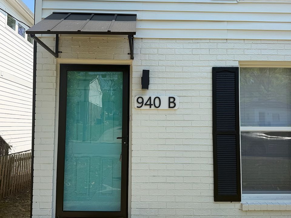 1st image of 940 31st Ave N #B