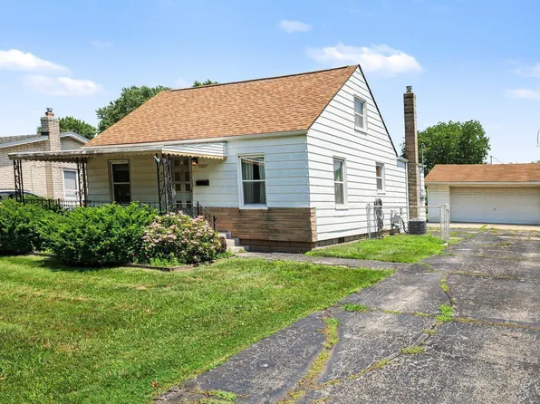 29812 Gloria St, Saint Clair Shores, MI 48082