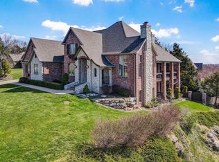 2977 W Cedarbluff Dr, Springfield, MO 65810