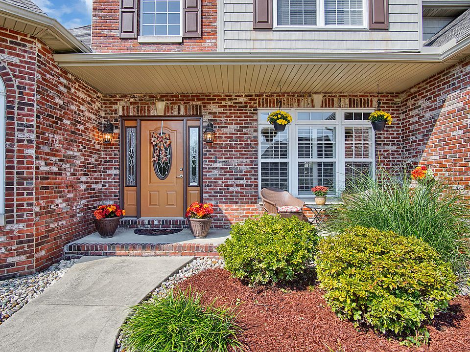 1st image of 3305 Garvey Ln