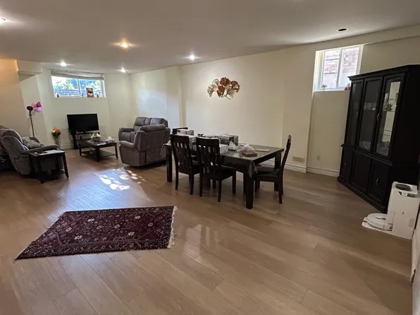116 Leyburn Ave #Basement, Richmond Hill, ON L4C 0J6