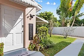 811 SW 26th Ct #B