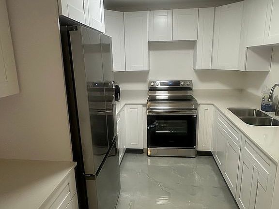5th image of 1160 SW 110th Ave
