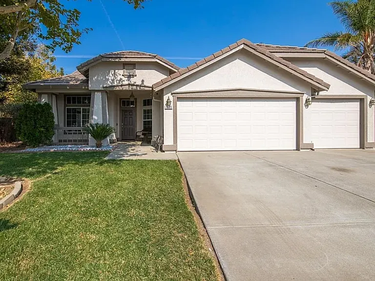 2055 Keel Ct — Photo 1