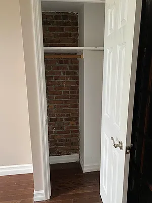 Rented by Hagstrom Management Inc | media 9