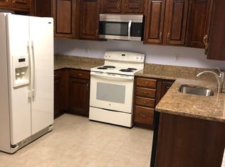 4858 10th St S, Arlington, VA 22204