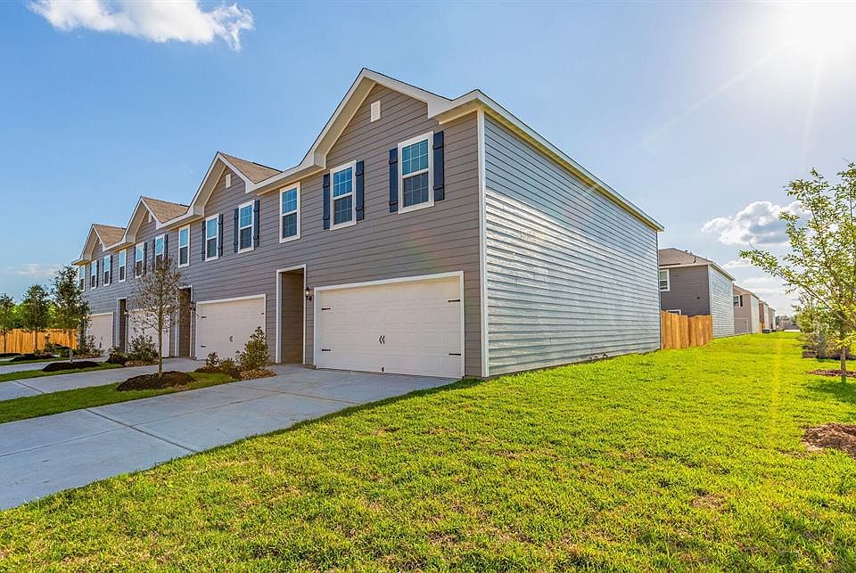 1st image of 512 Pine Cove Ln
