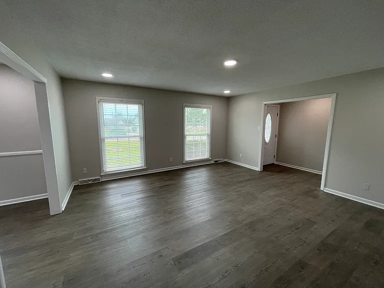 2402 Bower Dr — Photo 8