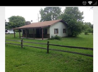 68 Fischer Rd, Sharpsburg, GA 30277