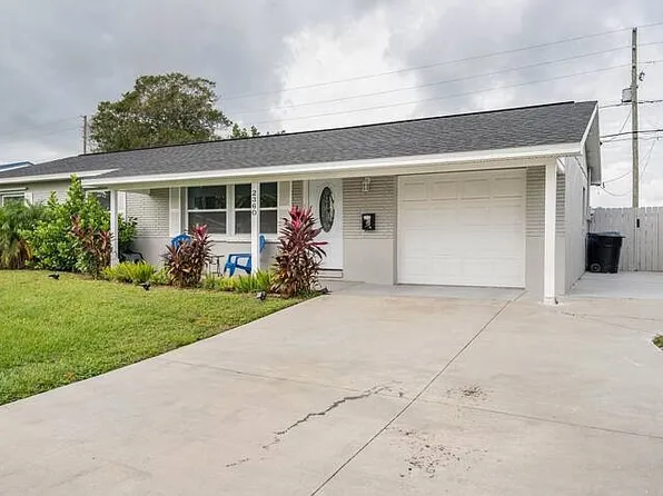 2360 64th St N, Saint Petersburg, FL 33710