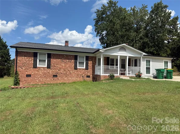904 N Long St, Oakboro, NC 28129