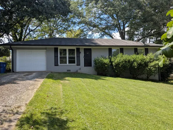 12 Duke Dr, Lawrenceville, GA 30046
