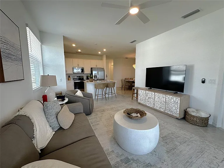 14201 Heritage Landing Blvd #1338 — Photo 8