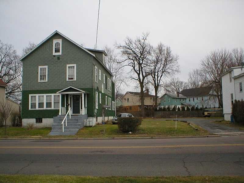 1st image of 352 S Ave E