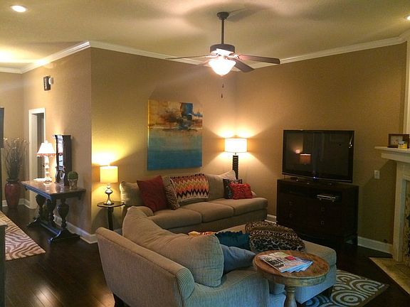 2nd image of 3605 W Providence Dr