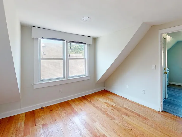 610 Orange St — Photo 3