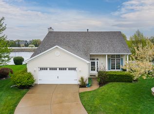 25 Long Cove Ct, Bloomington, IL