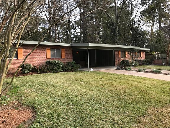 Yard maintenance included!