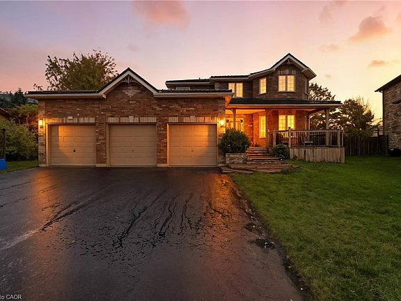 3rd image of 30 Ruffet Dr