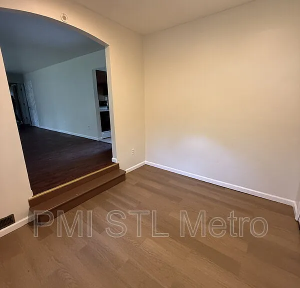 1510 Trampe Ave — Photo 2