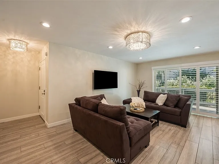 4642 Park Granada — Photo 26