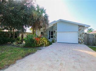 570 100th Ave N, Naples, FL 34108