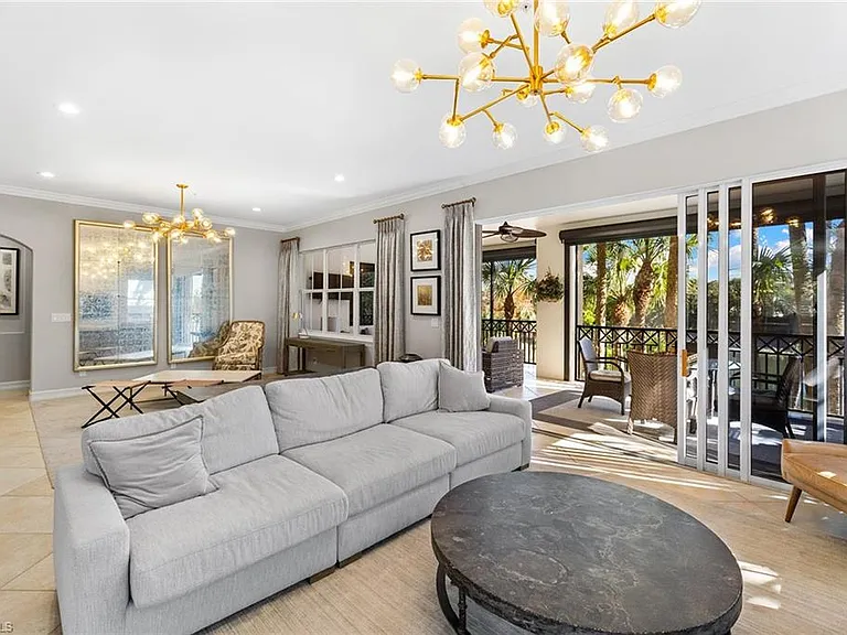 2864 Tiburon Blvd E #102 — Photo 13