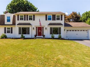 2 Weston Rdg, Rochester, NY 14625