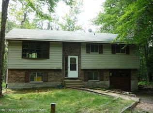 17 Shoshoni Trl, Gouldsboro, PA 18424
