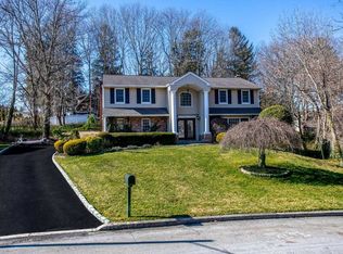 1 Samuel Ct, Syosset, NY 11791