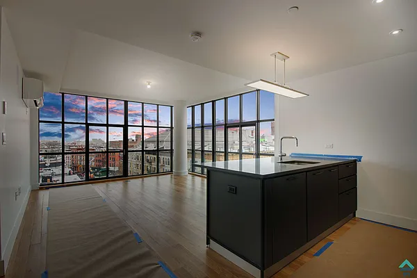 Rented by EXR | media 21