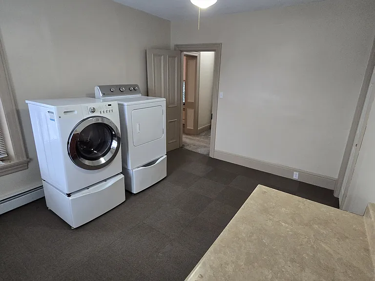 340 Main St #B — Photo 7