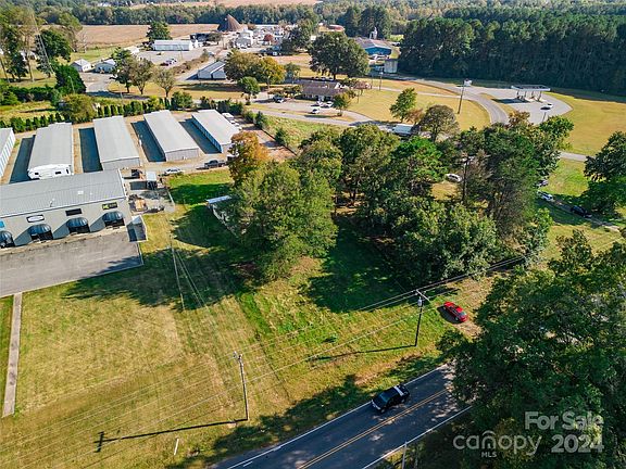 2nd image of 1086 Turnersburg Hwy