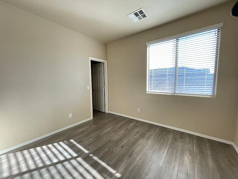 4120 E Torrey Pines Ln — Photo 20