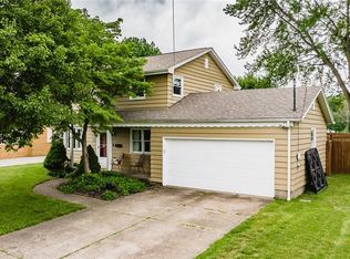 113 Sherwood Dr, Williamstown, WV 26187