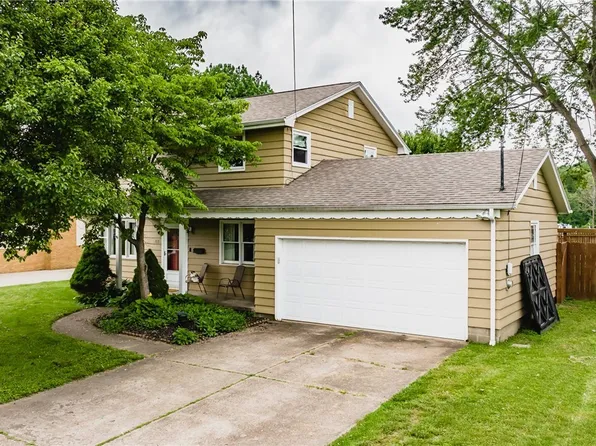 113 Sherwood Dr, Williamstown, WV 26187