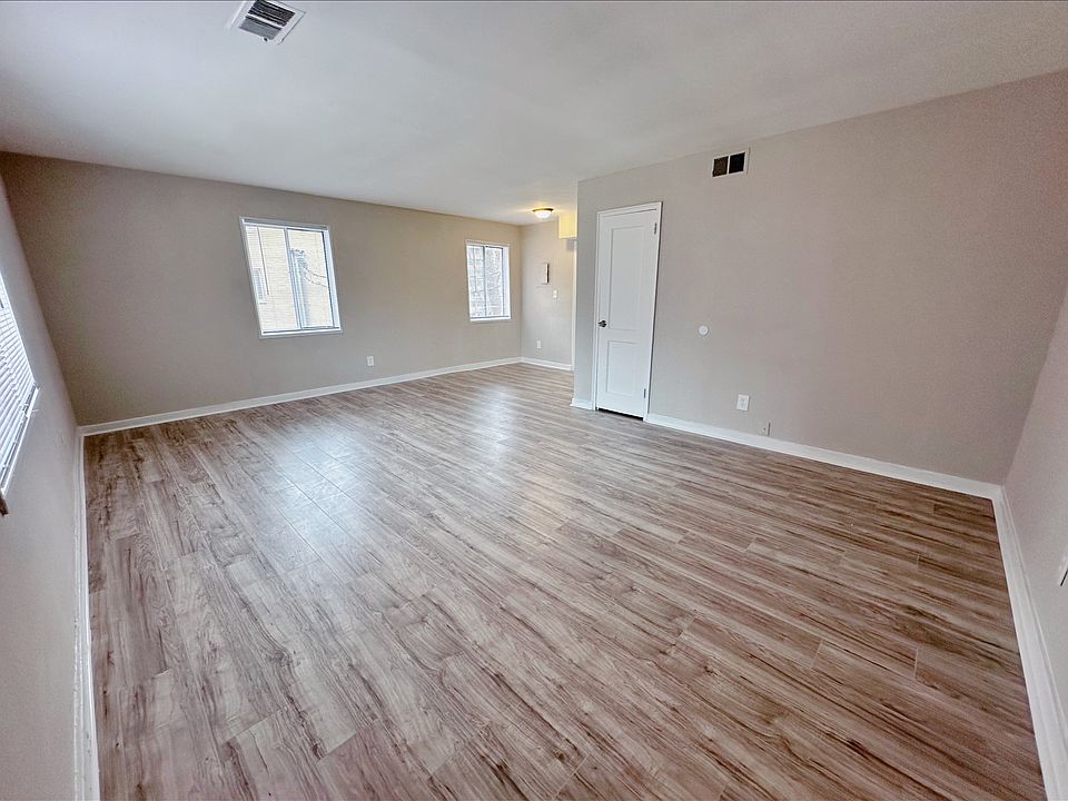 1st image of 835 S Greenbrier St APT 90