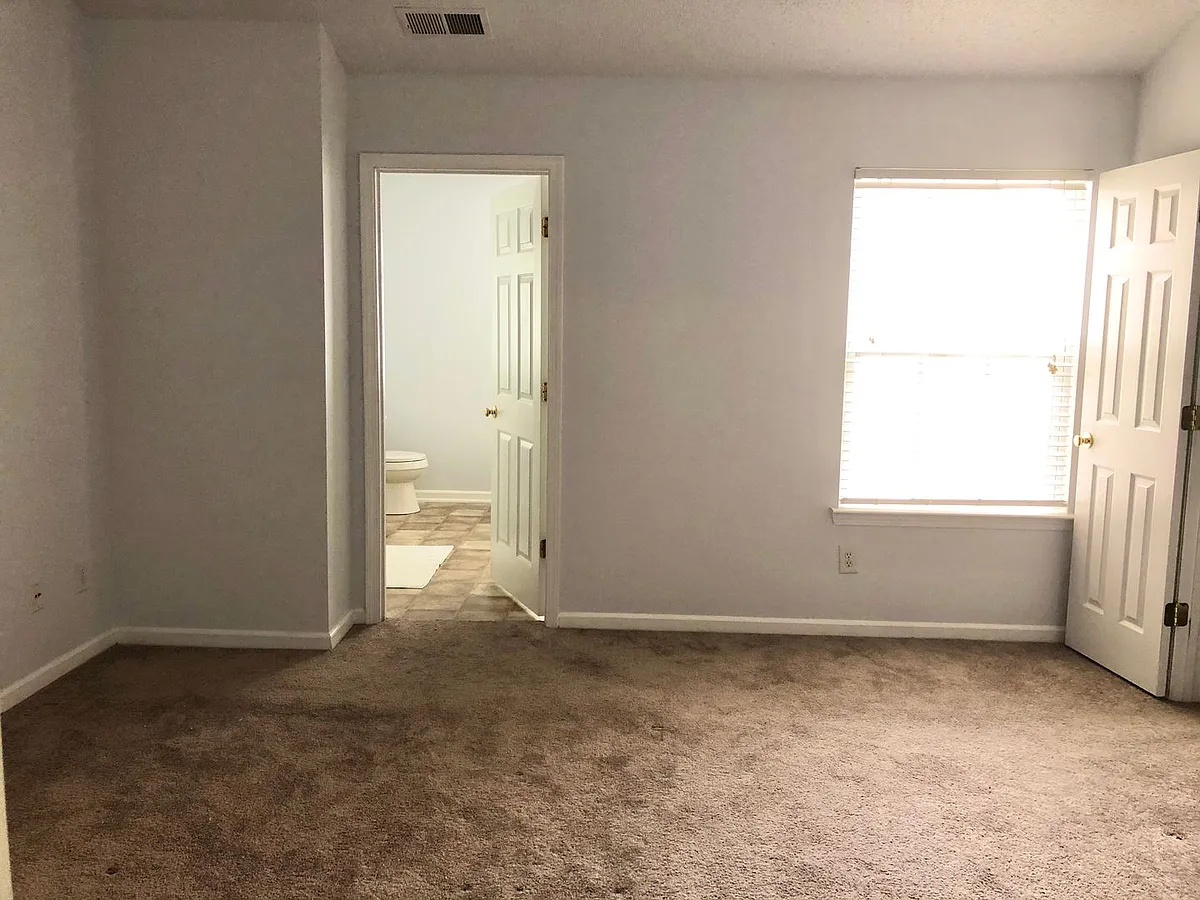 Building Photo - 9511 Brackenview Ct