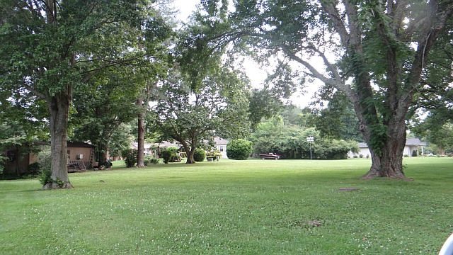 2nd image of 1535 Doris Dr