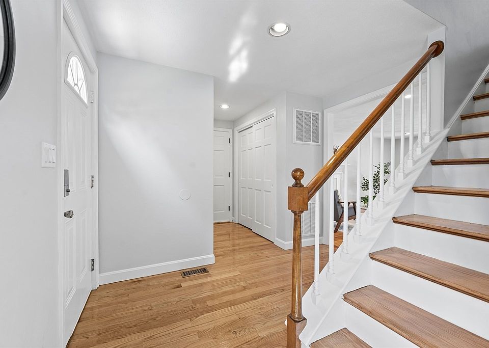 9 S Rindge Ave, Lexington, MA 02420 | Zillow