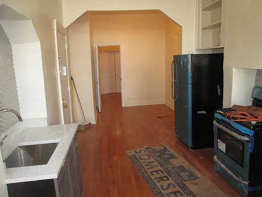 Rented by The Hamilton Group | media 10
