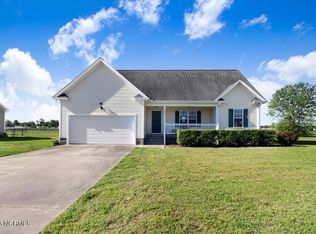 204 Labrador Ct, La Grange, NC 28551