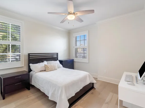 214 Mariner Court, North Palm Beach, FL 33408