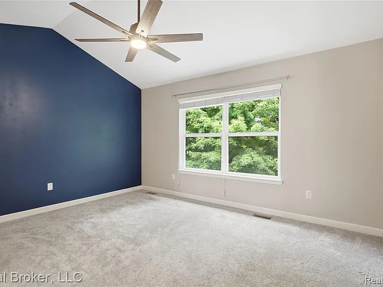 26978 Maxwell Ct — Photo 17