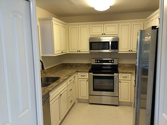 4th image of 5613 SE Foxcross Place #5613