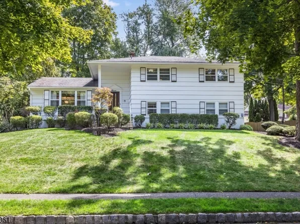 7 Mohawk Dr, Livingston Twp., NJ 07039