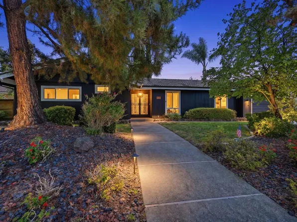 614 Rivercrest Dr, Sacramento, CA 95831