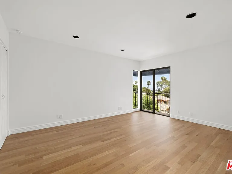 1121 La Collina Dr — Photo 19