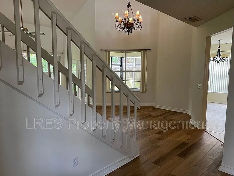 1605 Slash Pine Pl — Photo 9